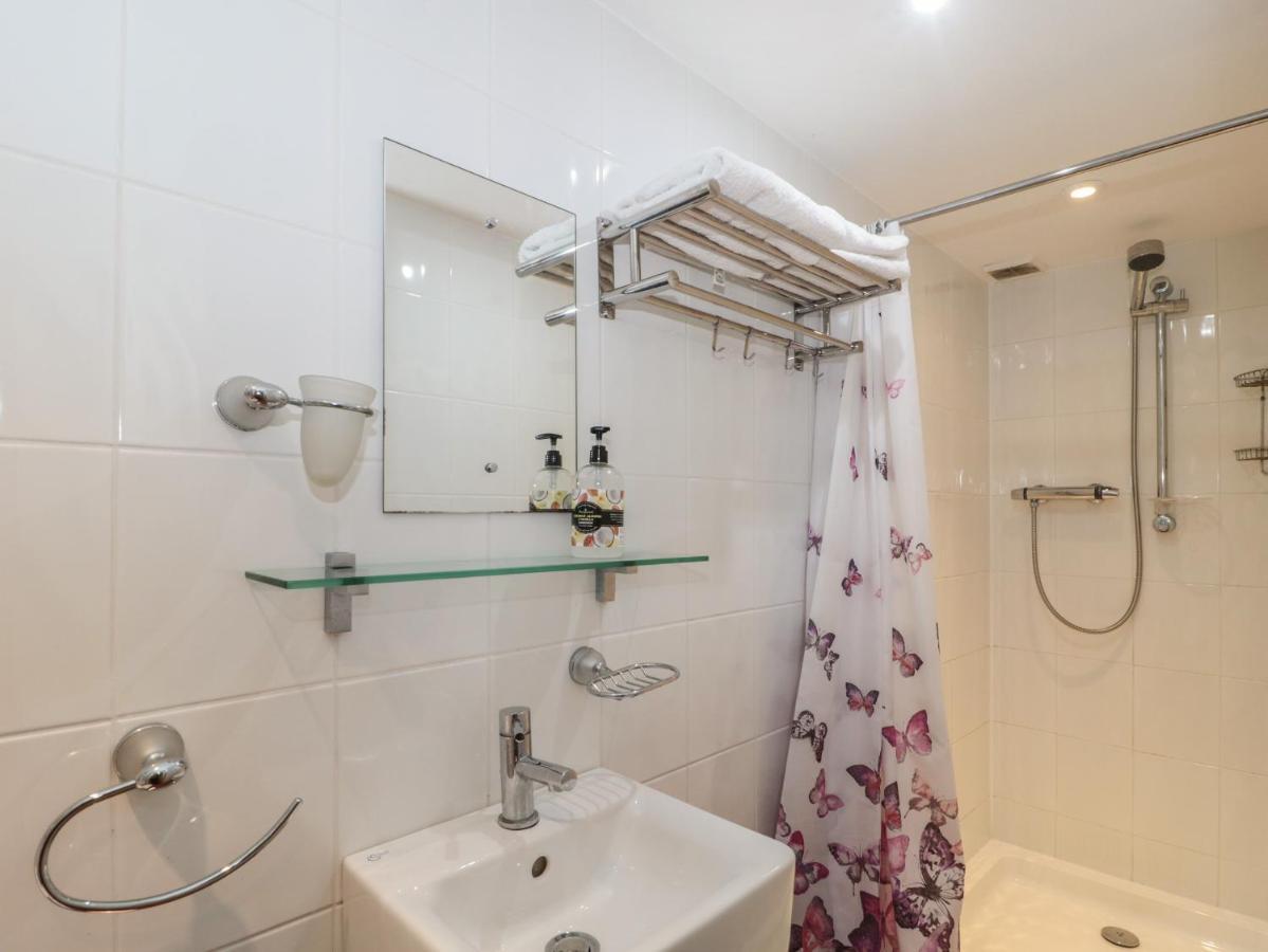 Вилла The Coach House Сомертон Экстерьер фото